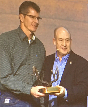 Casey Stemler Receives Mule Deer Foundation’s 2020 President’s Award for Work on Migrations