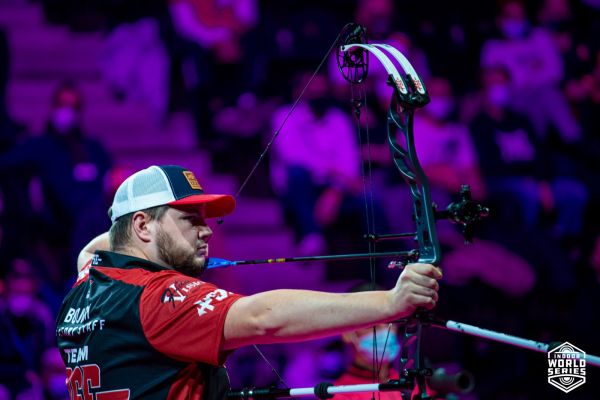 Gold Tip, Bee Stinger Archers Win Gold and Silver in France